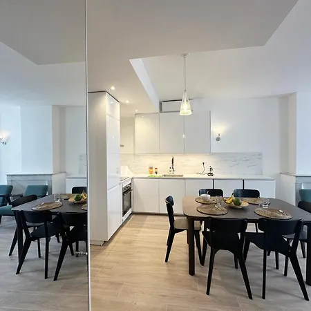 Appartments, Apartment *