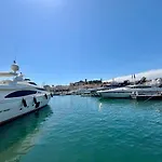 Coastal Escape * Cannes