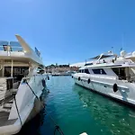 Coastal Escape * Cannes